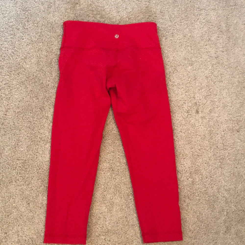 Lululemon size 6 cropped leggings